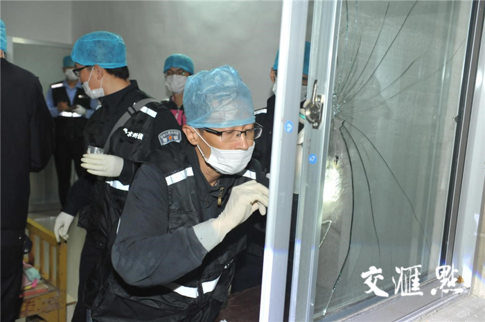 2015年10月13日江宁抢劫杀人案件现场勘查发现提取重要物证