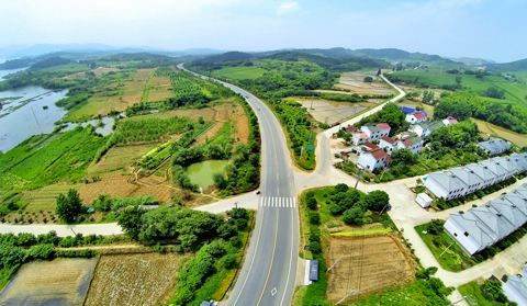 "十二五"以来,我省建设千余个省级美丽宜居村庄和万余个市级美丽宜居