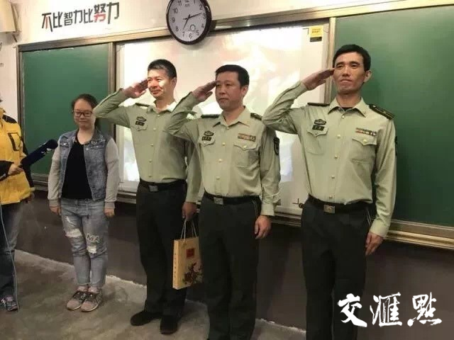8日，南京市消防支队官兵重返北川。