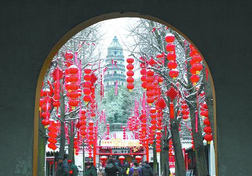 雪后的山塘古街、虎丘景区。   杭兴微 摄 视觉江苏网供图