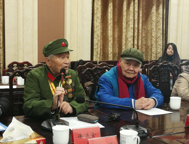 徐法全（左）与汪洁华（右）