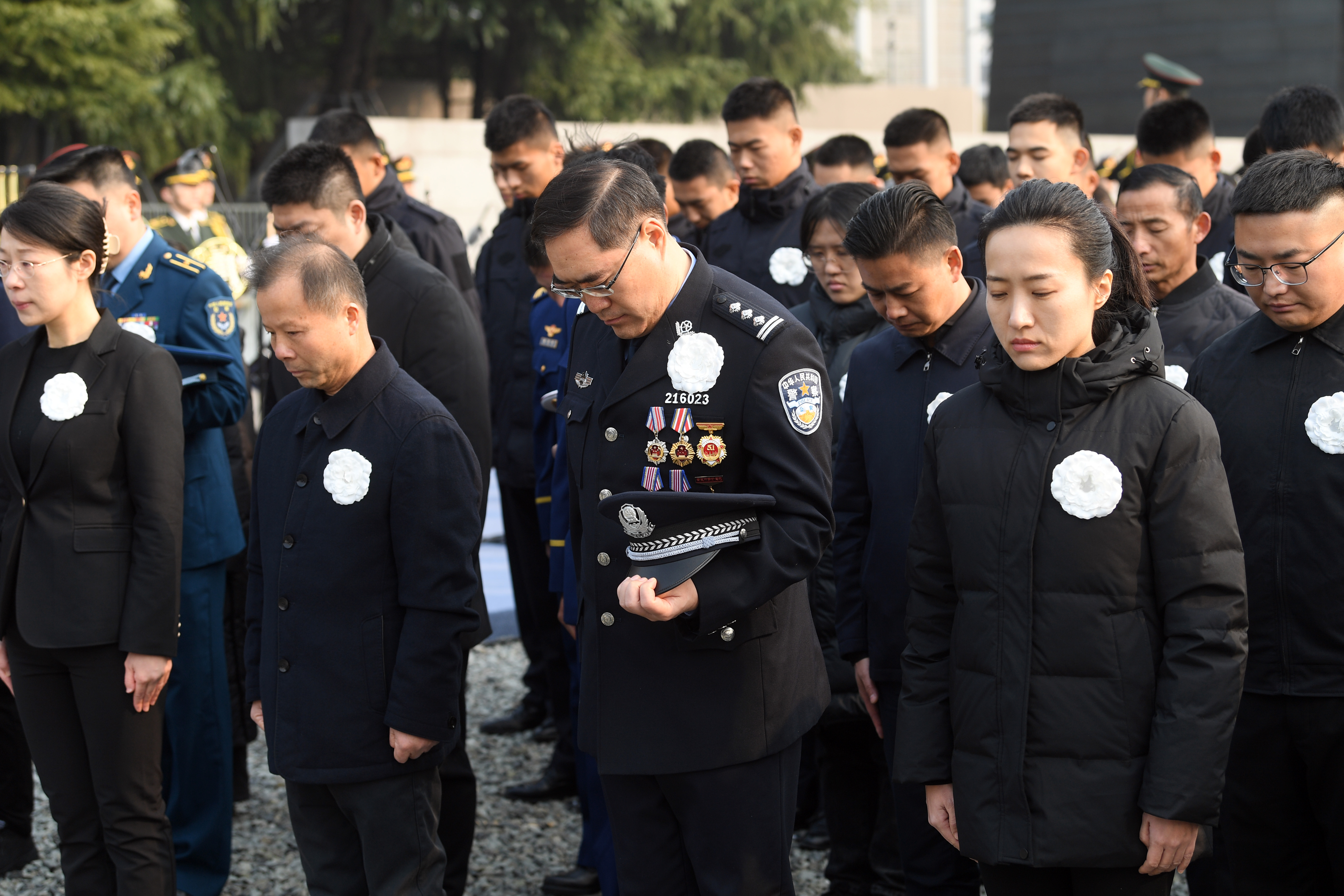 12月13日上午十时,南京大屠杀死难者国家公祭仪式在侵华日军南京大屠杀遇难同胞纪念馆举行。