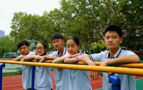 南京中学校服大pk!这些校服美爆了