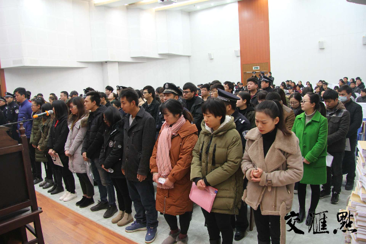 图为庭审现场.颖颖  摄