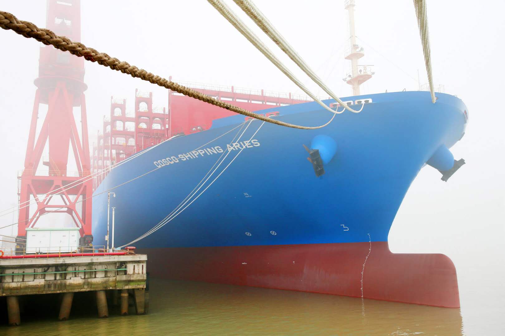 标注中国制造新高度 两万标箱级超大集装箱船入列中海集运