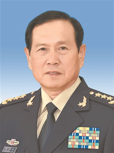 首位非陆军出身国防部长,传递了什么信息?