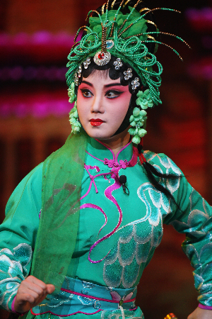 原因是,一个来自浙江金华的地方小剧种婺剧"大闹南京",从4月16-22日连