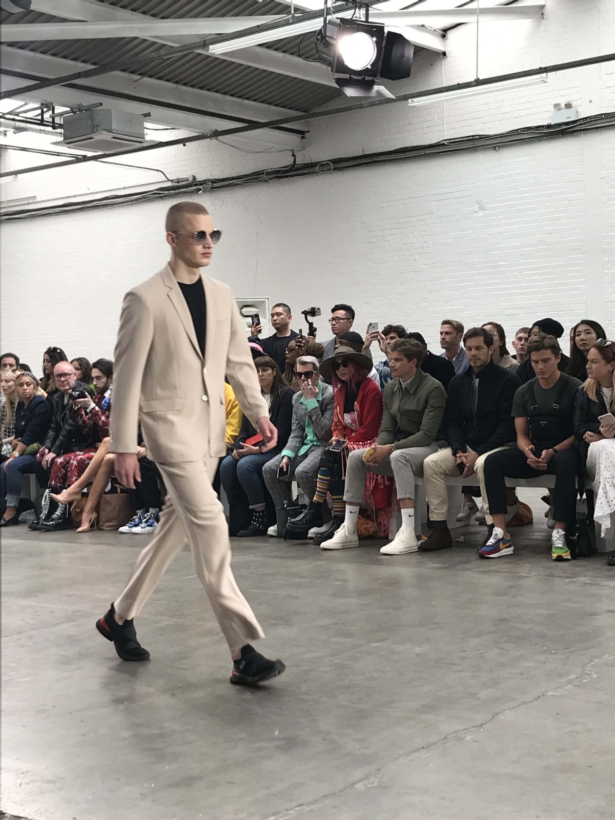 
[imtoken硬钱包怎么用]中国品牌和设计师亮相伦敦男装周，展示高水平