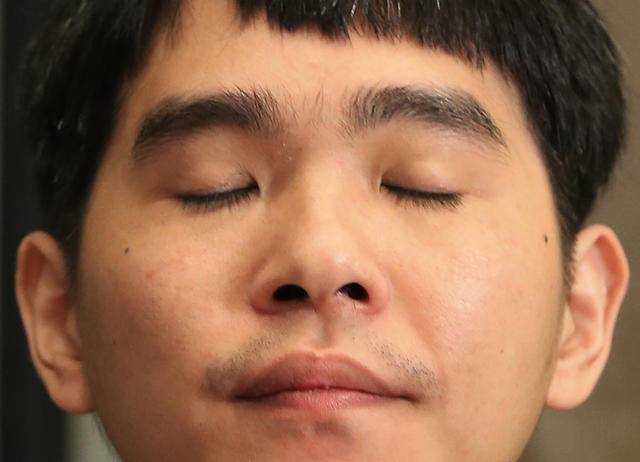 离围棋之神最近的男人,退役了!