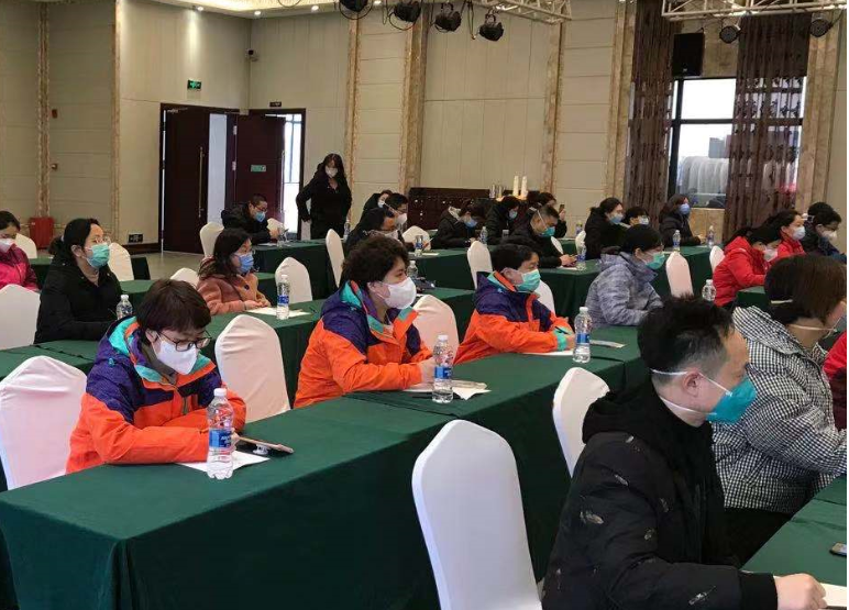 江苏医疗支援队奔赴黄石的第一天―― 马不停蹄，投入疫情防控的火热战斗