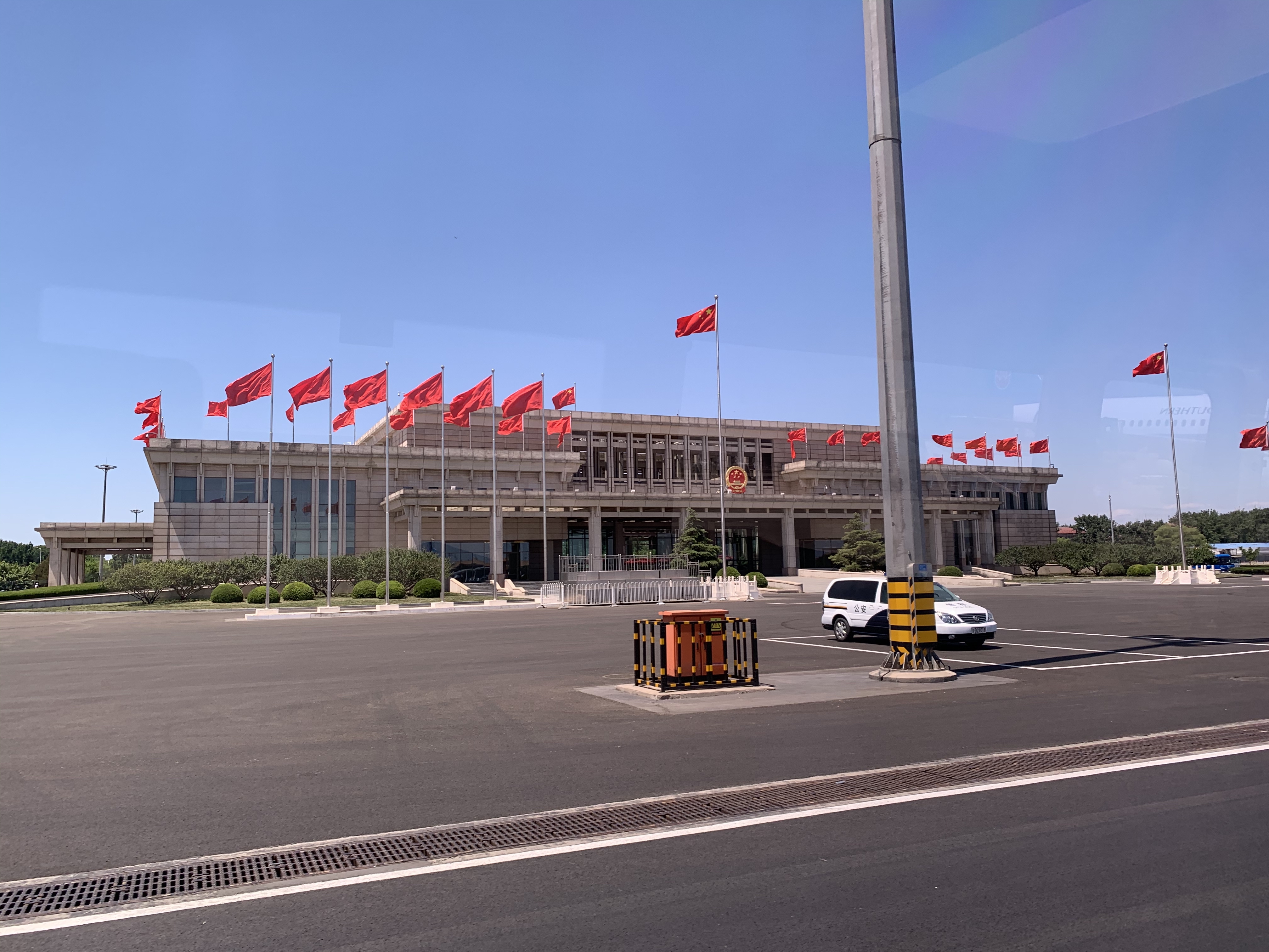 全国政协委员魏青松摄