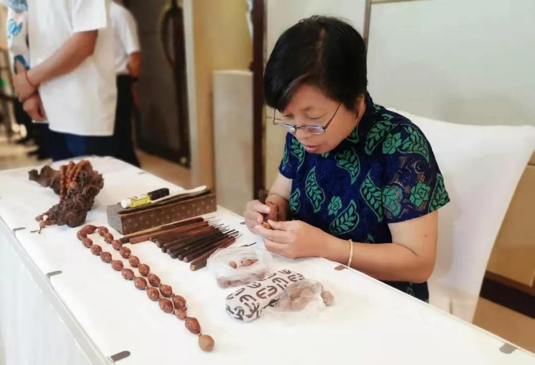 金云玲