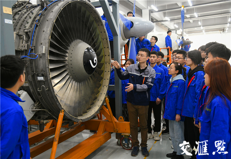 南京工业职业技术大学每年有近5千名掌握各类技能的大学生毕业，成为培养工匠的摇篮。肖勇 摄