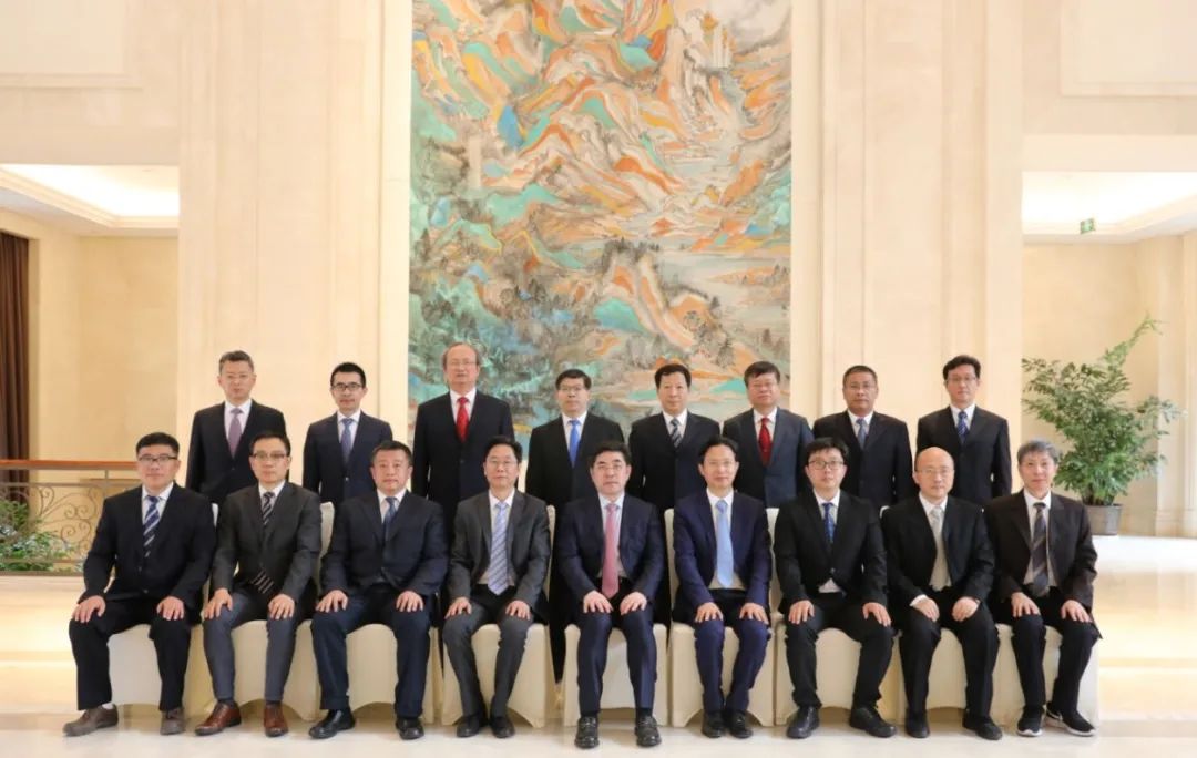 江苏有线第五届董事会、监事会、经理层合影 江苏有线第五届董事会、监事会、经理层合影