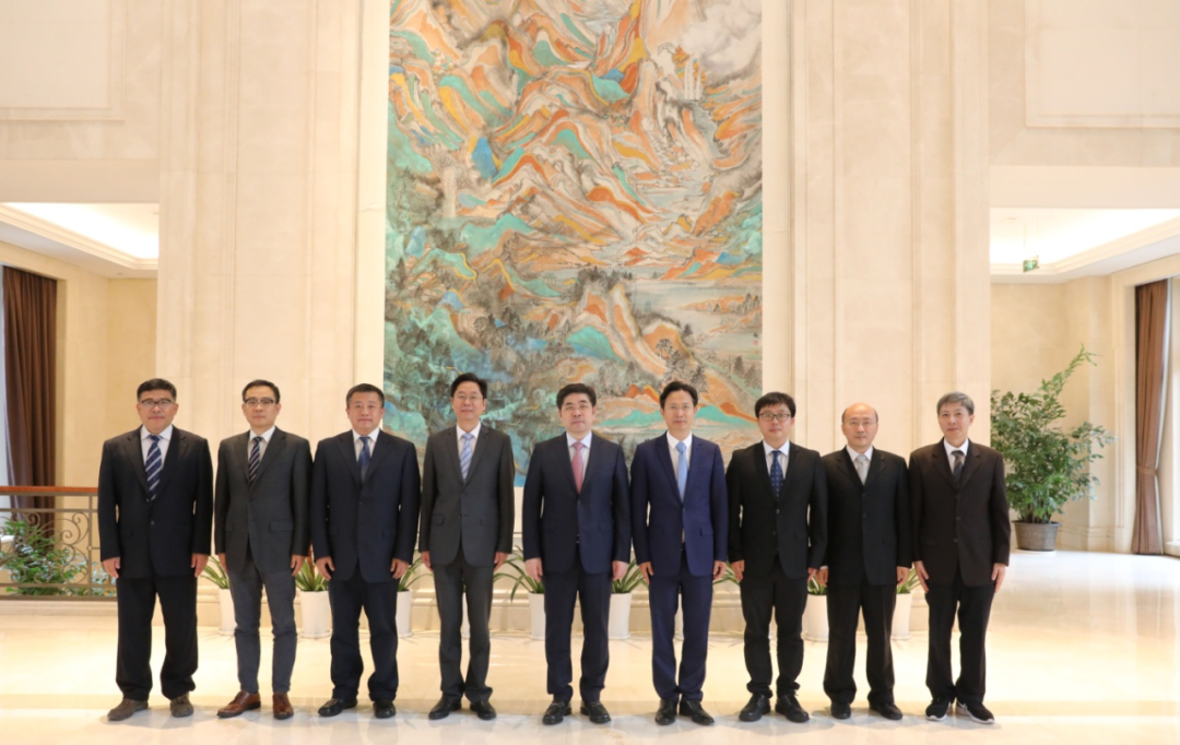 江苏有线第五届董事会合影 江苏有线第五届董事会合影