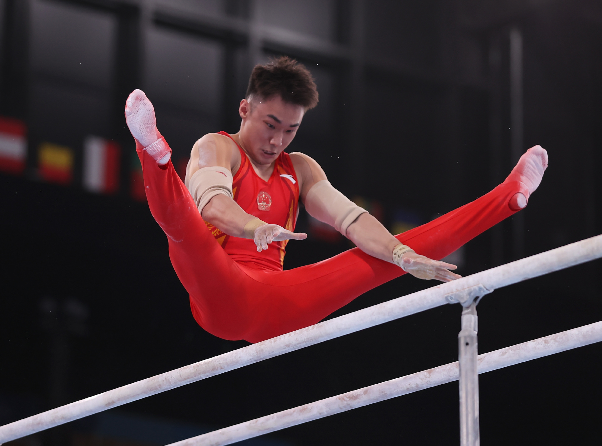 孙炜在体操男子个人全能决赛中