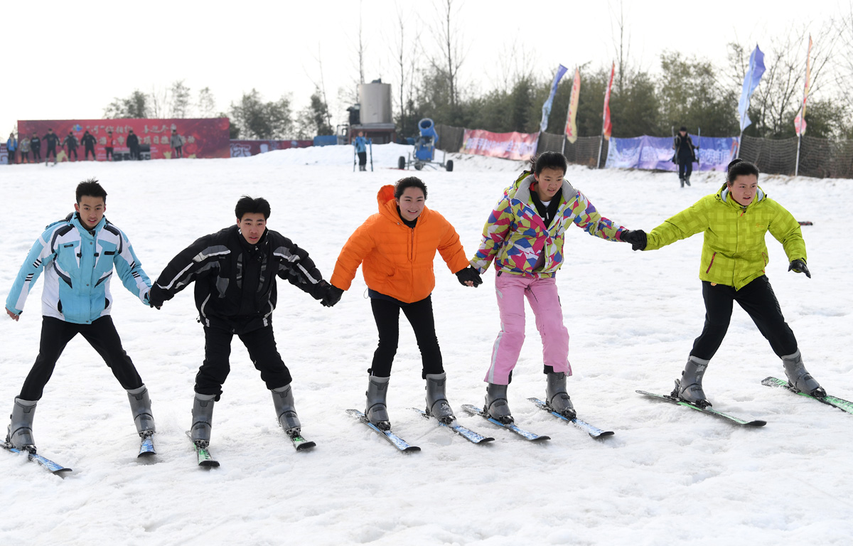 淮安古运河滑雪场 万程鹏/摄