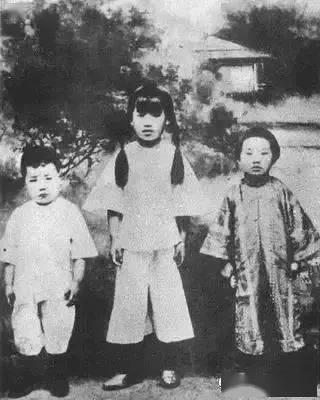 张太雷子女，左至右：张一阳（烈士）、张西屏、张西蕾