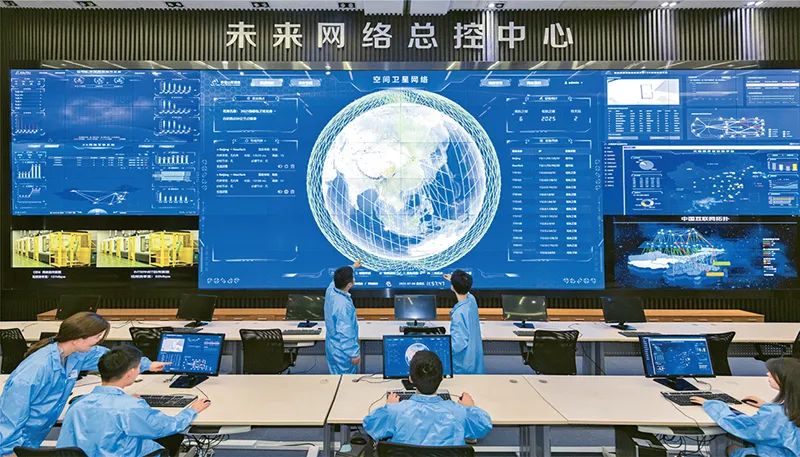 近年来,江苏省南京市紫金山实验室已在确定性网络及太赫兹无线传输等关键技术研发方面取得重大突破。图为紫金山实验室的未来网络国家重大科技基础设施总控中心。 新华日报社供图 蒋文超/摄 近年来,江苏省南京市紫金山实验室已在确定性网络及太赫兹无线传输等关键技术研发方面取得重大突破。图为紫金山实验室的未来网络国家重大科技基础设施总控中心。 新华日报社供图 蒋文超/摄