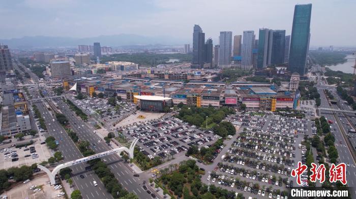 ���ڹ�����ó��ͣ������λ�ӽ�����(���˻���Ƭ)�������� ��