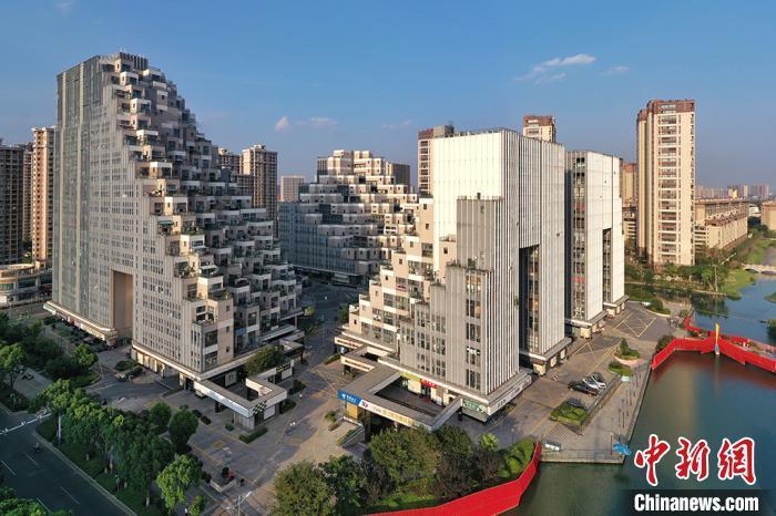 ����ͼ����ɽ���š����족���������¶���������������ӱ��ƣ�������������������ָ߻�ľ������ ��