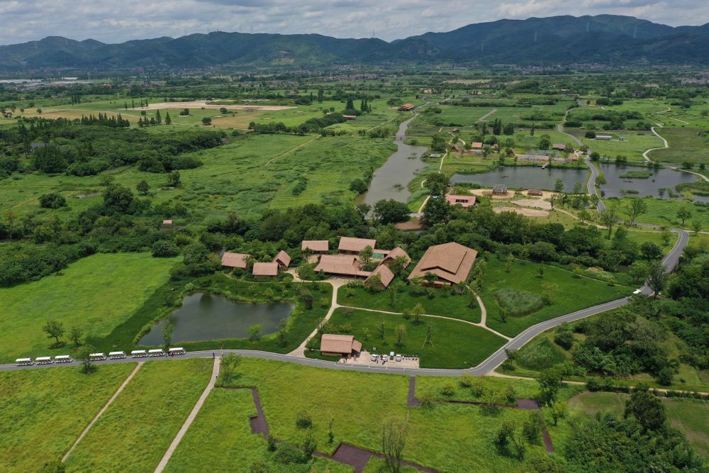  �������㽭ʡ�������ຼ���������侹ų���ַ��԰��2022��7��6���㣬���˻���Ƭ�����»������ ������ ��