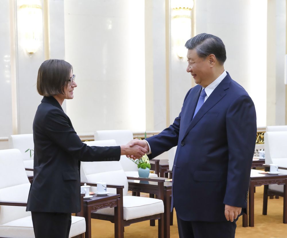 9��5�����磬������ϯϰ��ƽ�ڱ����������û����ʮ�ֹ���ίԱ����ϯ˹��������ġ��»������ ���� ��