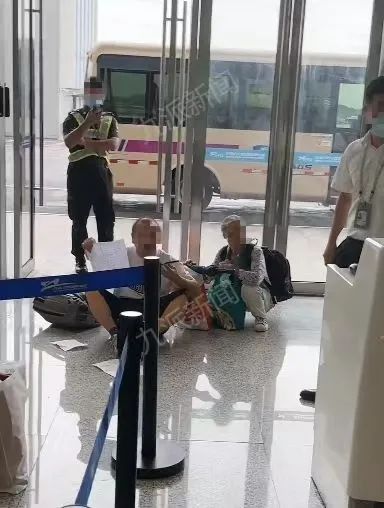 ��������̫���ڵ����빤����Ա��ͨ����Ƶ��ͼ