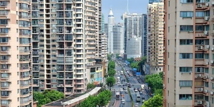 资料图:上海黄浦区“老西门”西藏南路附近高楼林立,交通繁忙,都市风景独好。 /CNSphoto 王冈 摄 资料图:上海黄浦区“老西门”西藏南路附近高楼林立,交通繁忙,都市风景独好。 /CNSphoto 王冈 摄