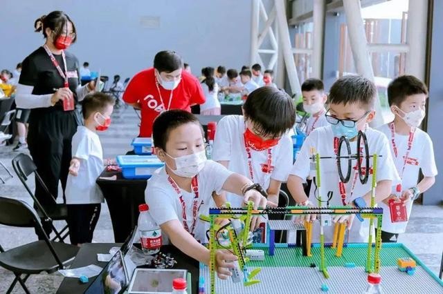 豪夺128个奖项89组进国赛robotex机器人大会斯坦星球表现亮眼