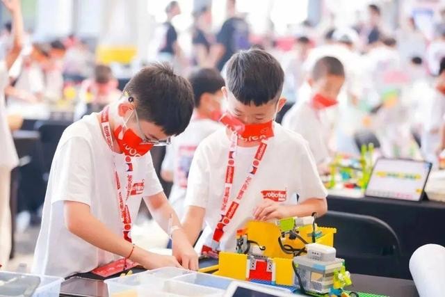 豪夺128个奖项89组进国赛robotex机器人大会斯坦星球表现亮眼