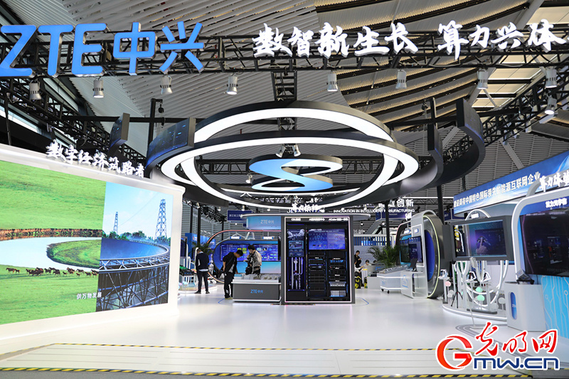 【乌镇镜像】“互联网之光”博览会:黑科技展示“智”造魅力