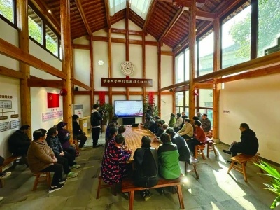 《南京市国家公祭保障条例》公众宣讲活动在南京市高淳区漆桥街道茅山村高岗自然村的清华大学乡村振兴(高淳)工作站内进行。 街道供图