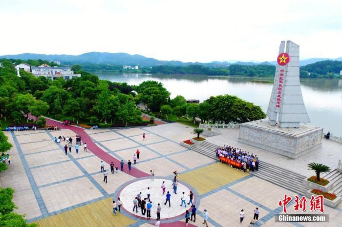 资料图:图为江西省赣州市于都县的中央红军长征出发地纪念园。刘占昆 摄 资料图:图为江西省赣州市于都县的中央红军长征出发地纪念园。刘占昆 摄