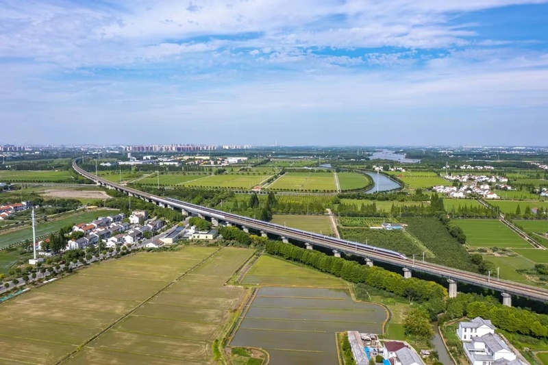沪宁沿江高铁(图片来源:苏州发布) 沪宁沿江高铁(图片来源:苏州发布)