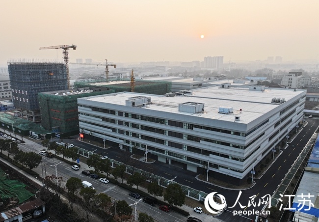 航拍国网智慧能源双创科技园产业化示范基地。人民网 余乐摄