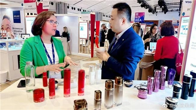 朵拉朵尚以卓越品质在国际展会大放异彩尽显民族化妆品之美