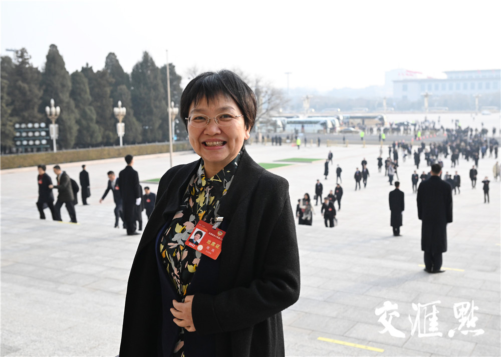 新华日报·交汇点记者 肖勇 万程鹏 余萍摄出席全国两会的人大代表和