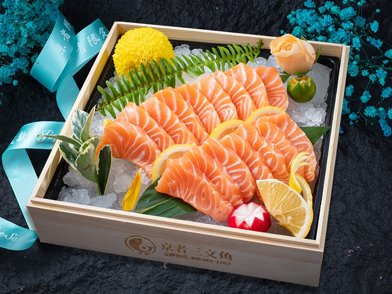 新鲜度和价格是影响三文鱼消费的主要原因,由于三文鱼对生长环境的