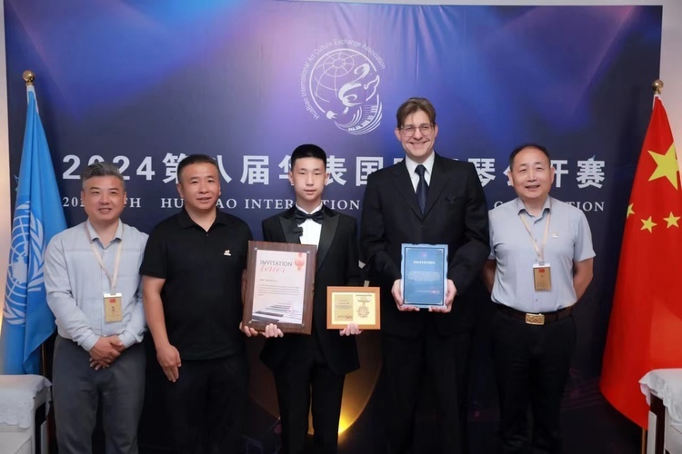 加拿大友人格雷格:我愿意继续留在中国