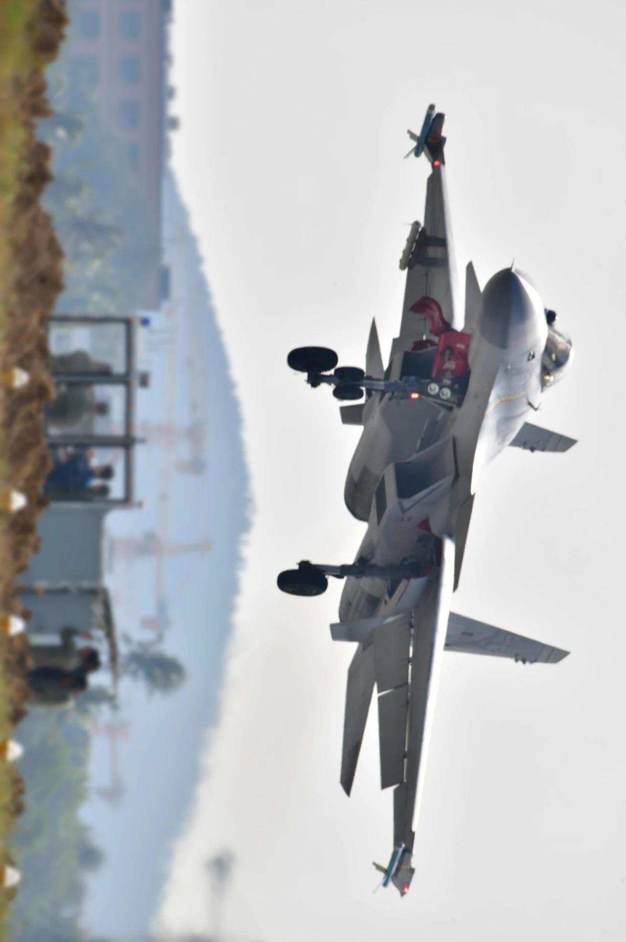 超炫酷舰载歼击机高清壁纸来了