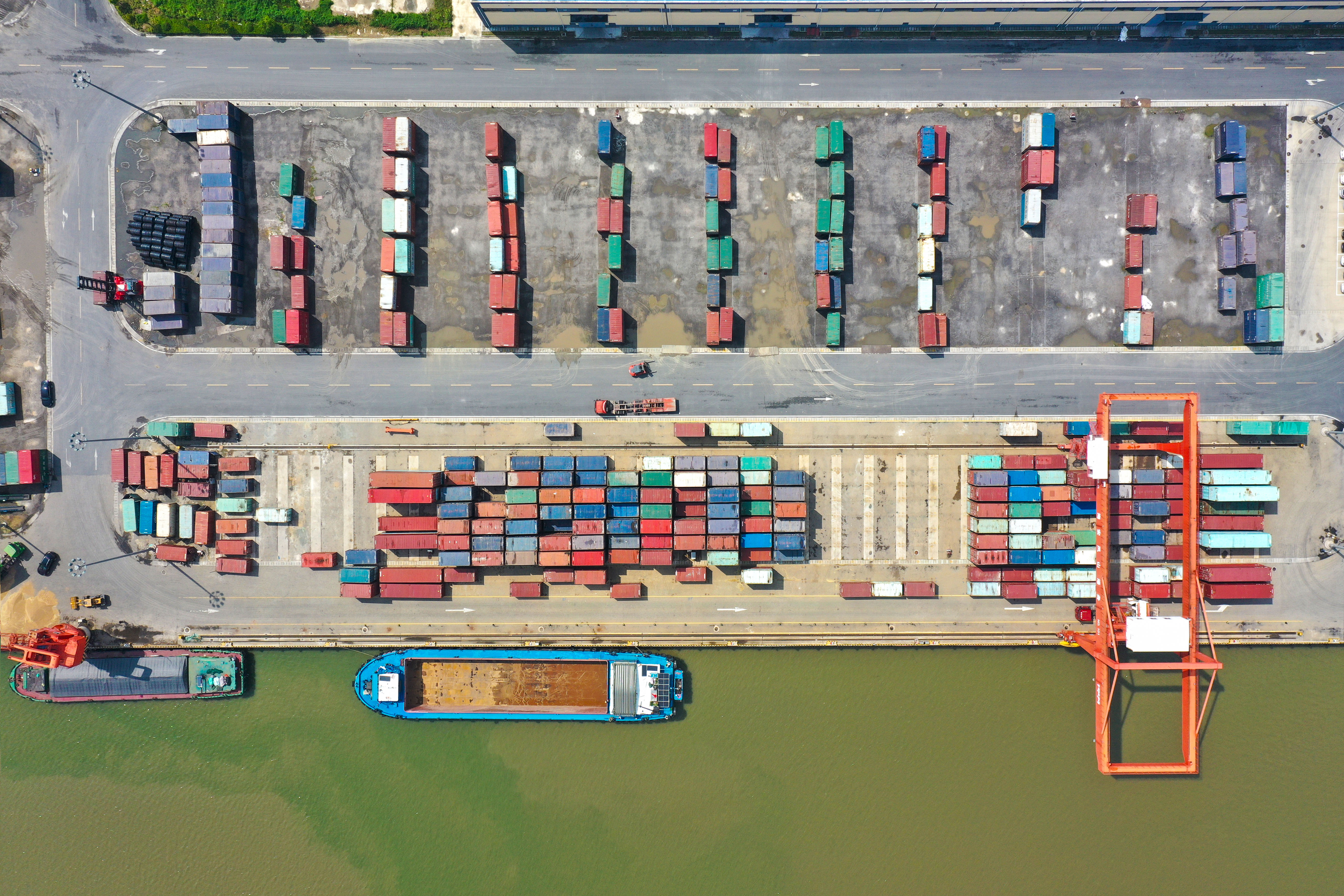 2023年10月,江苏季铭国际塑料城在海安商贸物流园举行奠基仪式,占地