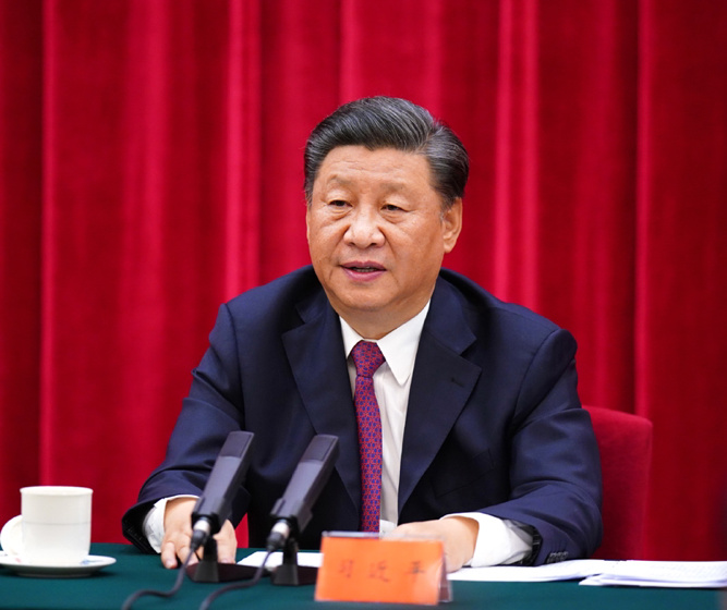 2020年9月3日下午,中共中央、国务院、中央军委在北京人民大会堂举行座谈会,纪念中国人民抗日战争暨世界反法西斯战争胜利75周年。中共中央总书记、国家主席、中央军委主席习近平出席座谈会并发表重要讲话。新华社记者 谢环驰 摄