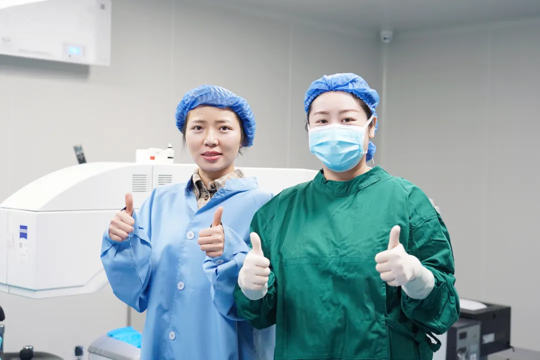 眼科护士成功摘镜滚蛋吧眼镜君