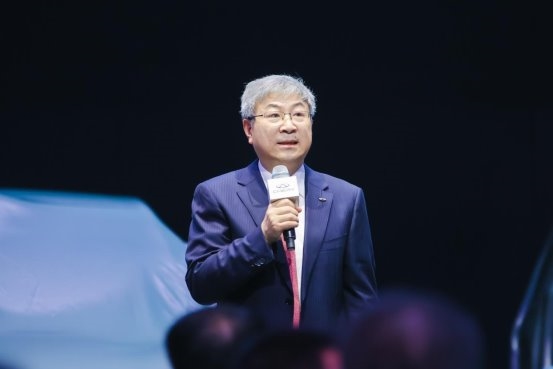 兢兢业业进取奉献奇瑞控股集团党委书记,董事长尹同跃,这位已过六旬的