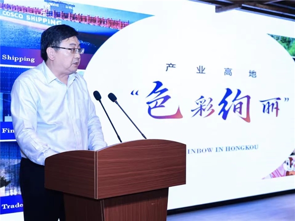 此次"下午茶"活动走进国展中心赤壁青砖茶国际体验馆,让大家能沉浸式