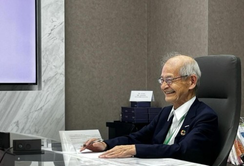 诺奖得主吉野彰:2050年将是新能源汽车“改头换面”的关键节点