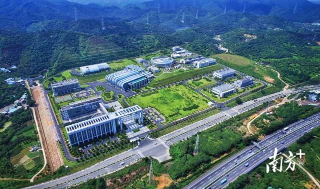 中国散裂中子源等大科学装置、重点科研平台在东莞集聚。 中国散裂中子源等大科学装置、重点科研平台在东莞集聚。