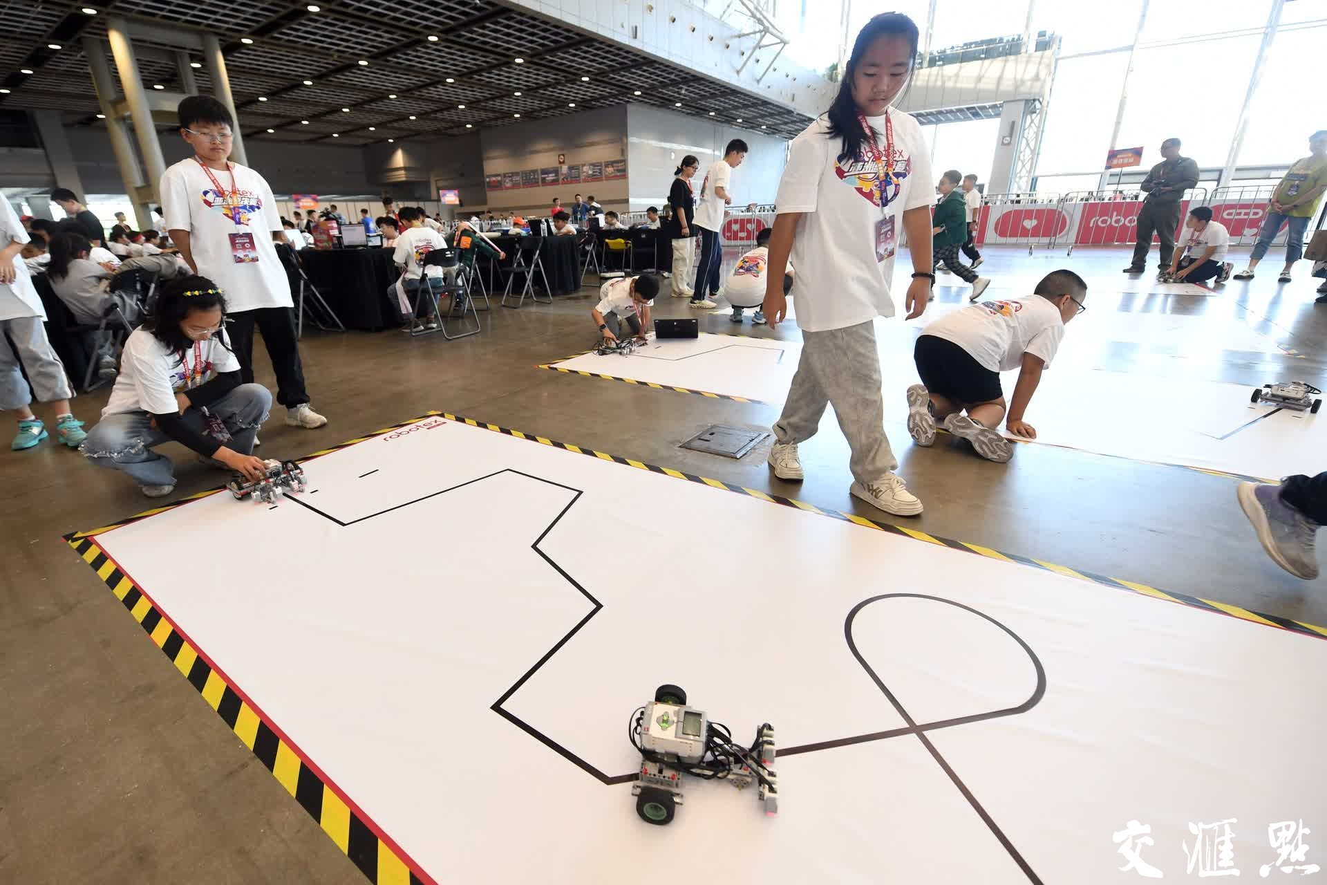10月4日，robotex世界机器人大赛亚洲总决赛在南京国际展览中心开赛。
新华日报·交汇点记者 万程鹏 摄