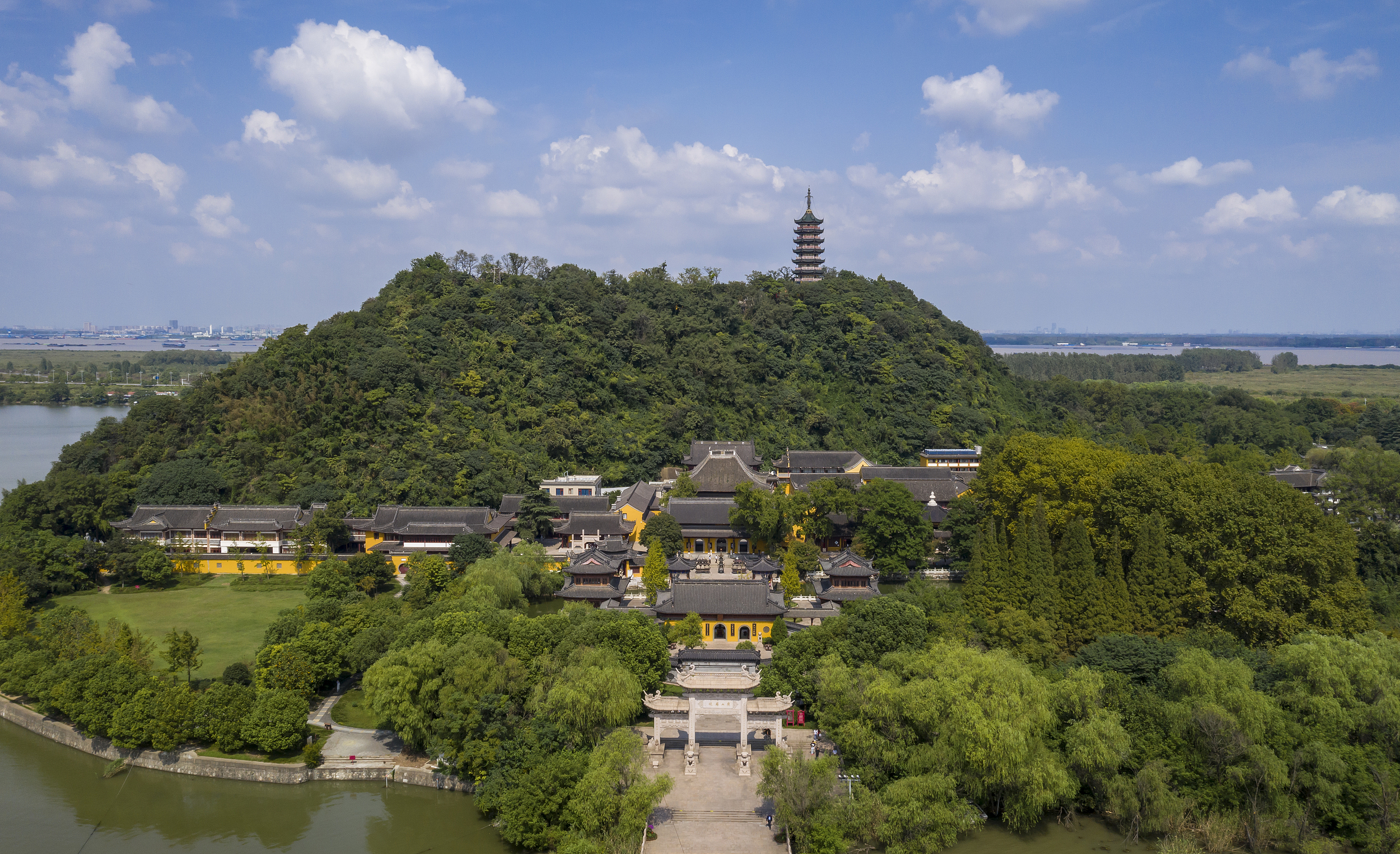 文化中国行·长江之歌|《瘗鹤铭》,长江里打捞出来的“大字之祖” 文化中国行·长江之歌|《瘗鹤铭》,长江里打捞出来的“大字之祖”